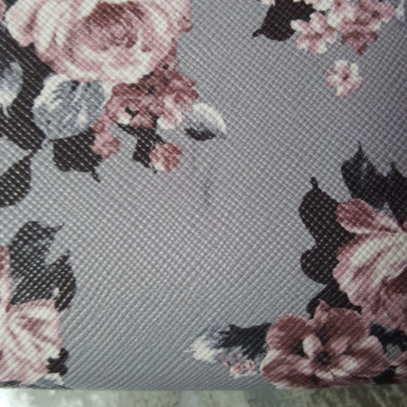 GUESS purple floral clutch/crossbody - Picture 4 of 9